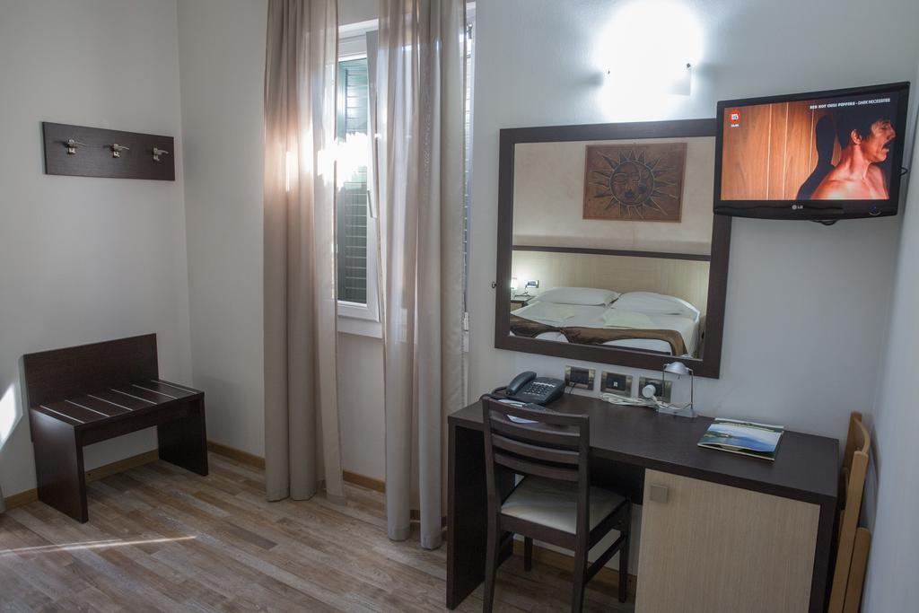 Hotel Lauro Gravedona Bilik gambar